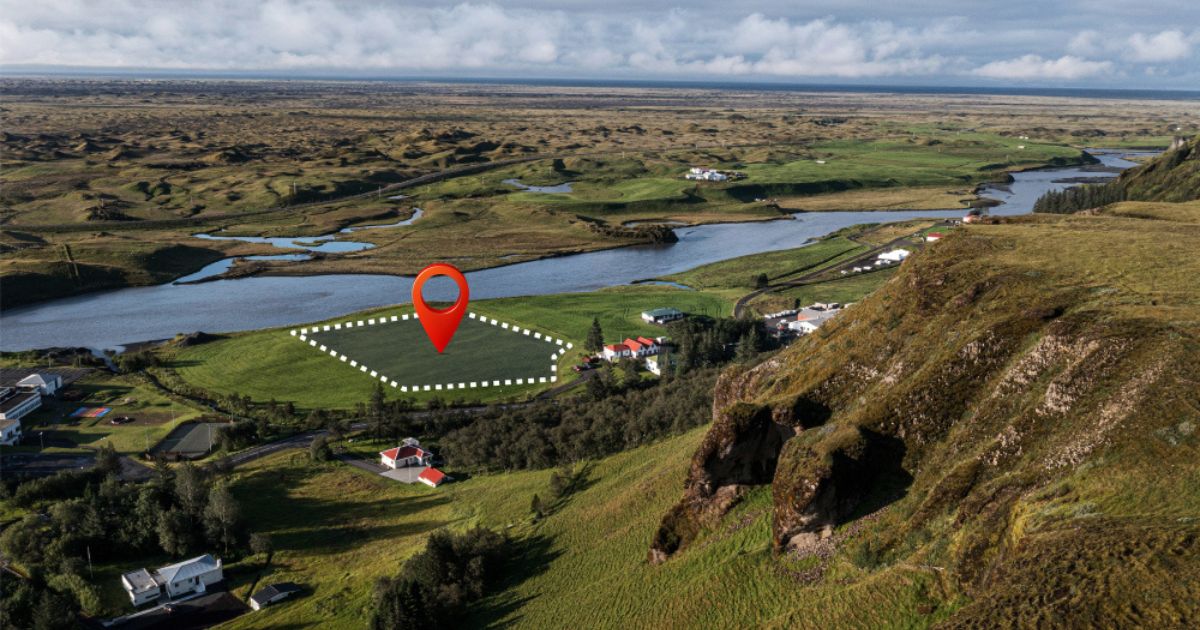 Average cost of one acre of land varies by location, market demand, zoning, and land use. Prices can range from a few thousand dollars in rural areas to hundreds of thousands or even millions in prime urban and development locations.
