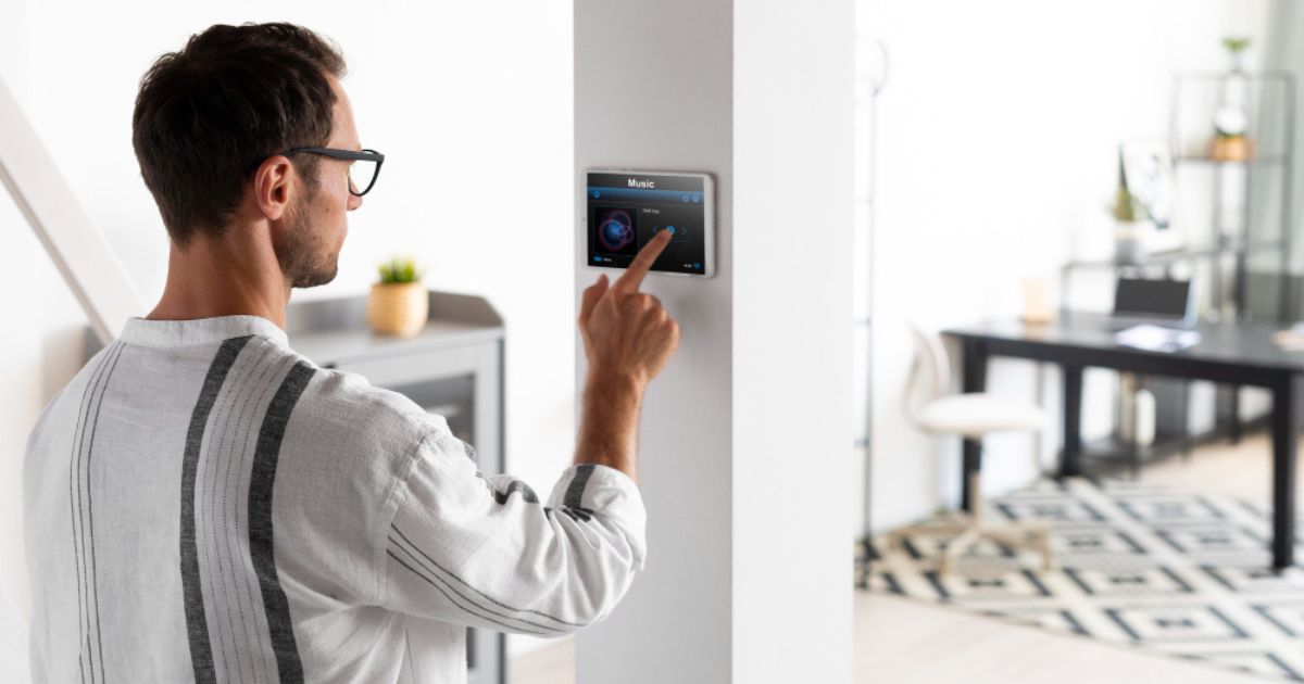 Smart plug adapter connected to a wall socket to automate traditional home appliances